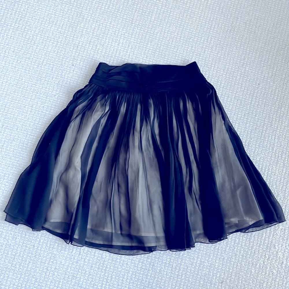 Banana Republic ballet style skirt - size 2